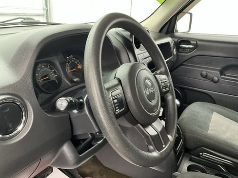 Used 2016 Jeep Patriot Sport image 15