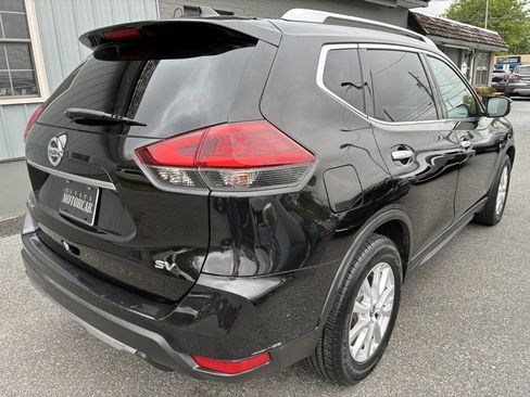 Used 2018 Nissan Rogue SV FWD image 4