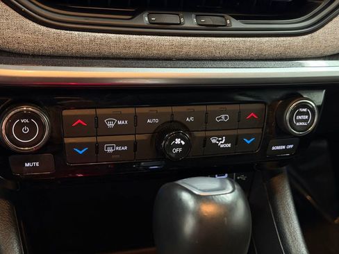 Used 2022 Jeep Compass Latitude w/ Convenience Group image 30