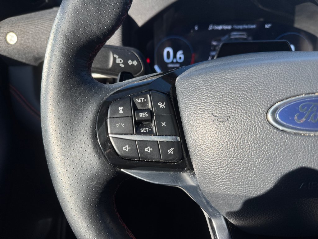 Used 2025 Ford Explorer ST AWD/4WD image 18