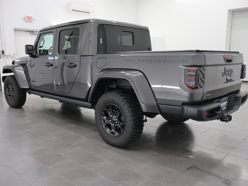 Used 2023 Jeep Gladiator Sport AWD/4WD image 6