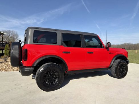 Used 2023 Ford Bronco Black Diamond image 5