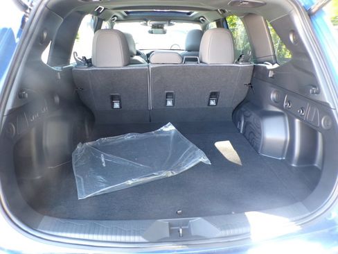 Used 2026 Subaru Forester Premium AWD/4WD image 18