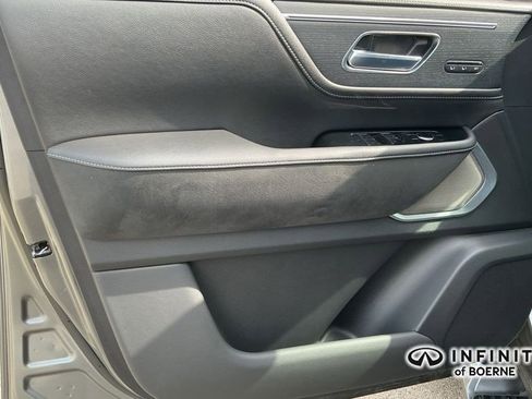 Certified 2025 INFINITI QX80 Sensory image 21