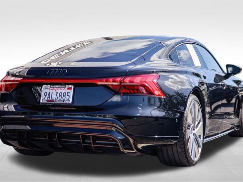 Used 2022 Audi e-tron GT Prestige w/ Prestige Package image 7