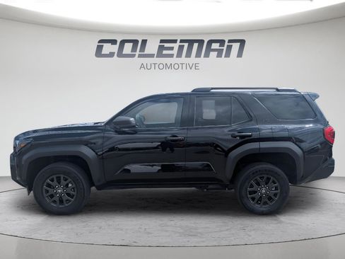 Used 2025 Toyota 4Runner SR5 AWD/4WD image 5
