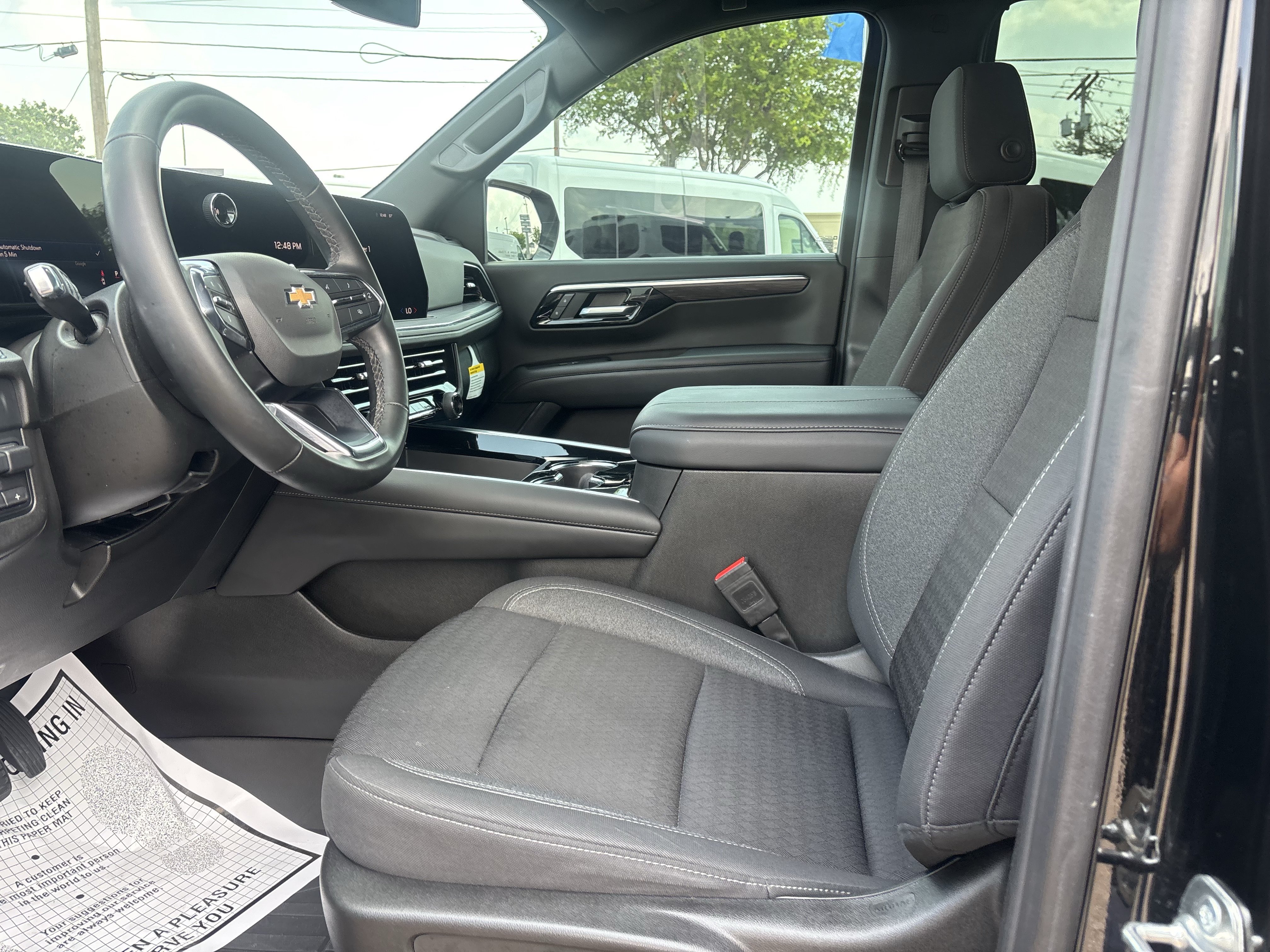 Used 2025 Chevrolet Tahoe LS RWD image 10