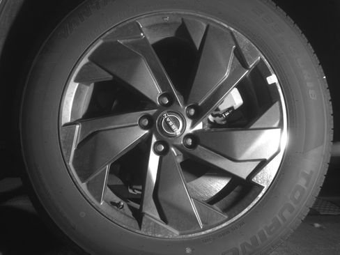 Used 2025 Nissan Rogue SV image 14