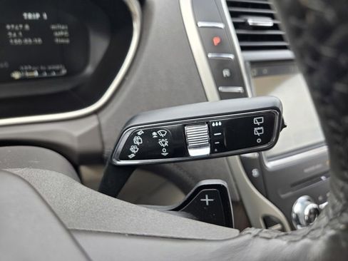 Used 2020 Lincoln Nautilus Reserve AWD/4WD image 24