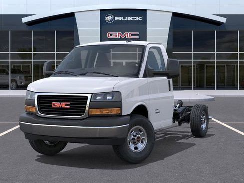 New 2025 GMC Savana 3500 w/ Power Convenience Package RWD image 31