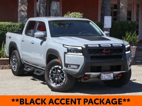 Used 2025 Nissan Frontier PRO-4X w/ Black Accent Package AWD/4WD image 2