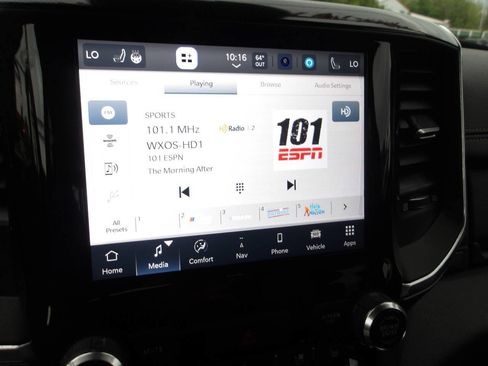 Used 2022 RAM 1500 Laramie w/ Sport Appearance Package AWD/4WD image 18