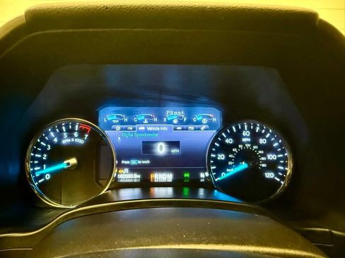 Used 2019 Ford Expedition XLT w/ Equipment Group 202A AWD/4WD image 26