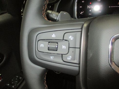 New 2026 GMC Sierra 1500 AT4 w/ AT4 Premium Package AWD/4WD image 27