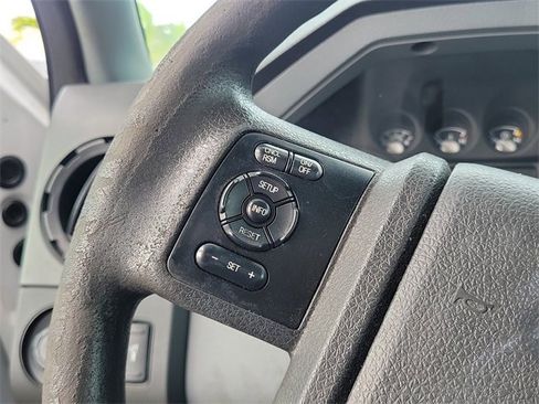 Used 2015 Ford F550 2WD Regular Cab Super Duty image 17