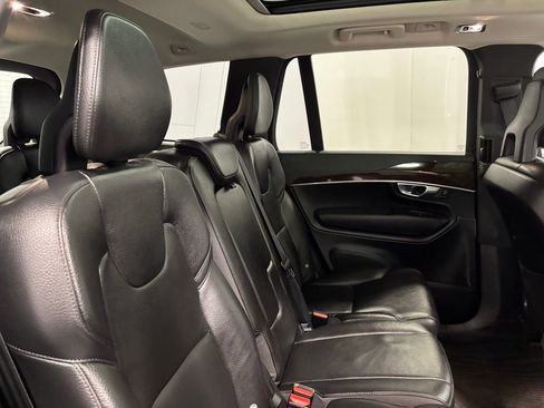 Used 2018 Volvo XC90 T6 Momentum w/ Momentum Plus Package image 24