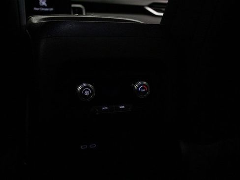 Used 2024 GMC Acadia Elevation image 23