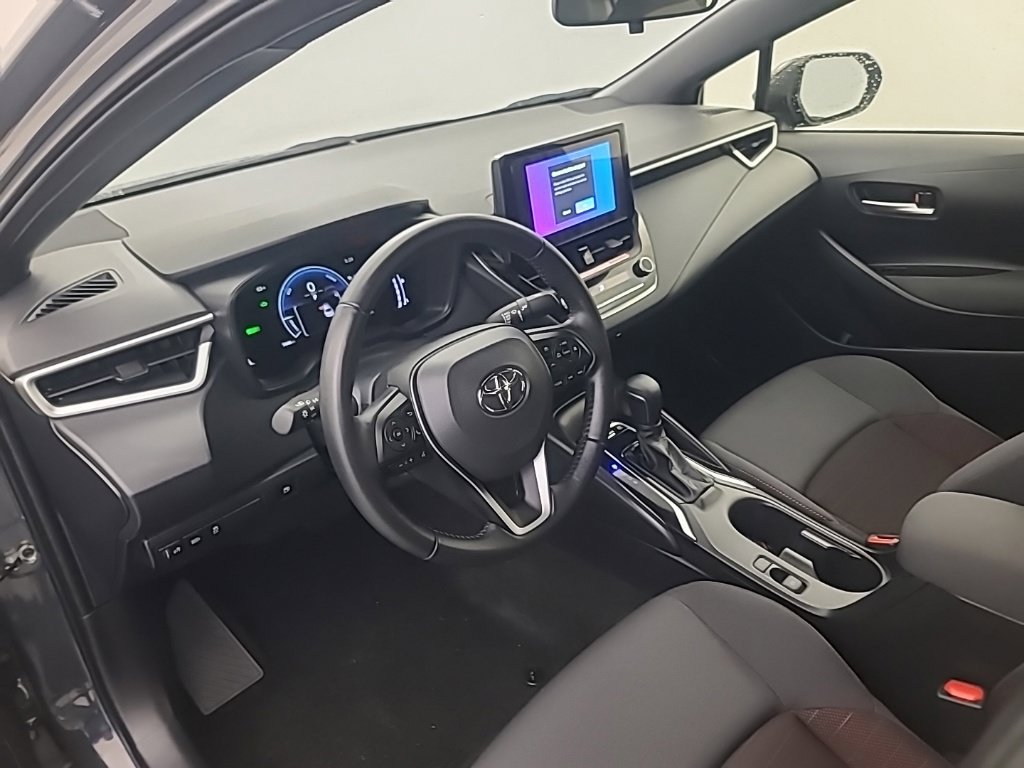 Used 2026 Toyota Corolla SE FWD image 25
