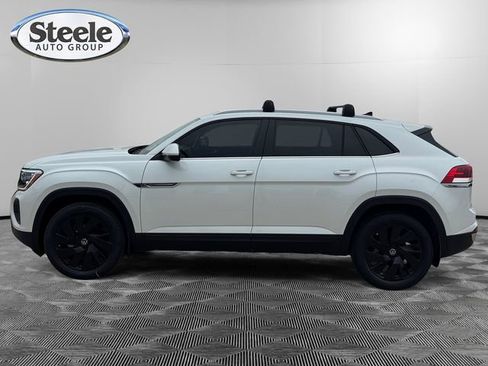 New 2026 Volkswagen Atlas Cross Sport SE FWD image 2