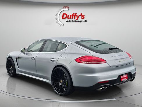 Used 2014 Porsche Panamera S image 5