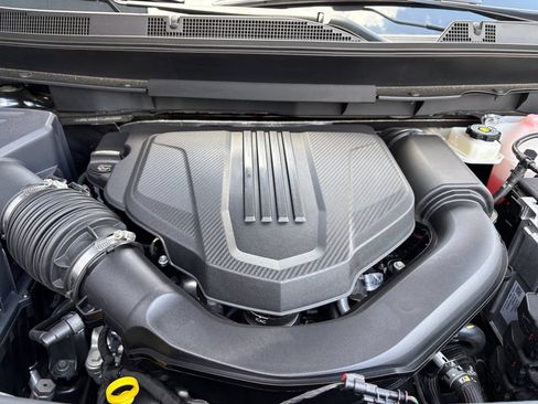 Used 2026 Chevrolet Traverse High Country AWD/4WD image 19