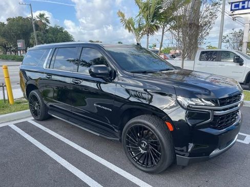 Used 2023 Chevrolet Suburban LS image 3