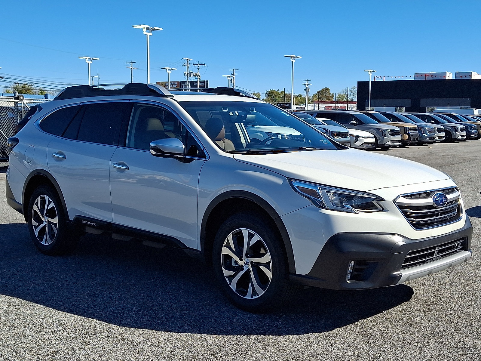 Used 2021 Subaru Outback Premium AWD/4WD image 3