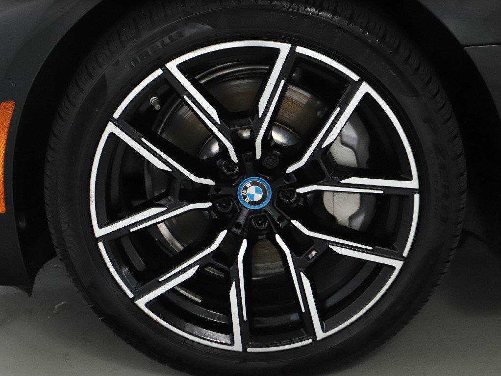 Used 2024 BMW i4 xDrive40i w/ M Sport Package AWD/4WD image 38