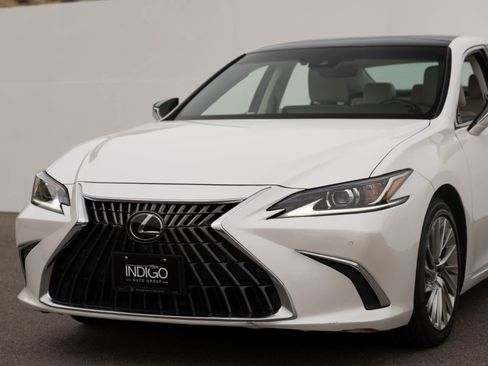 Used 2022 Lexus ES 350 w/ Accessory Package 2 FWD image 6