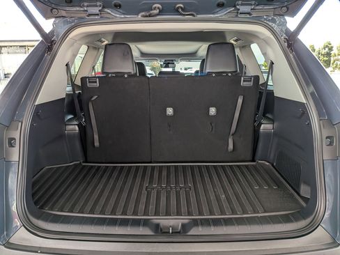 Certified 2025 Toyota Grand Highlander FWD image 32
