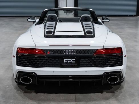 Used 2021 Audi R8 V10 RWD image 4