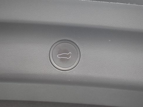 Used 2023 Tesla Model Y Long Range image 13