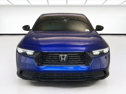 Used 2024 Honda Accord Sport image 2