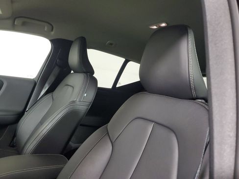 Certified 2026 Volvo XC40 B5 Core w/ Climate Package AWD/4WD image 25