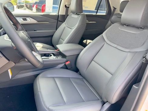 New 2026 Ford Explorer Active w/ Active Comfort Package AWD/4WD image 13