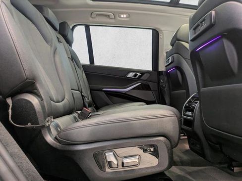 Used 2021 BMW X7 xDrive40i w/ Premium Package image 22