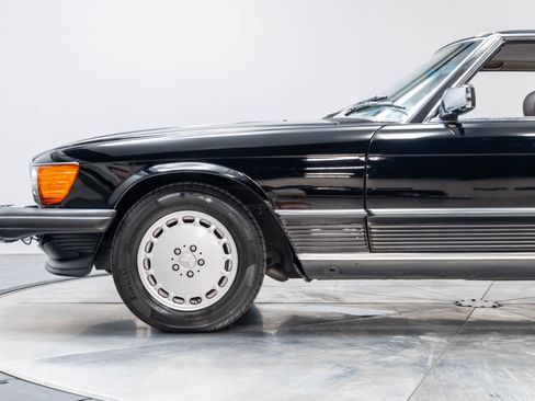 Used 1989 Mercedes-Benz 560 SL image 28