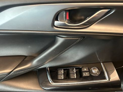 Used 2017 MAZDA CX-9 Touring FWD image 11
