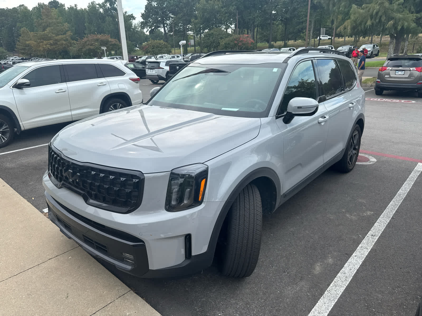 Used 2025 Kia Telluride SX Prestige X-Line AWD/4WD image 2