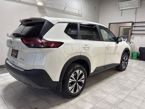 Used 2023 Nissan Rogue SV AWD/4WD image 4