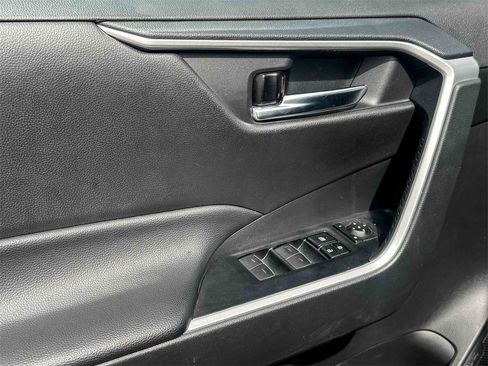 Used 2024 Toyota RAV4 XLE image 7