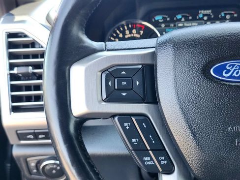 Used 2017 Ford F150 Platinum w/ Equipment Group 701A Luxury AWD/4WD image 30