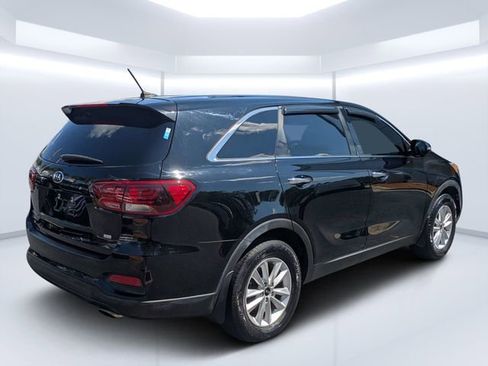 Used 2019 Kia Sorento L FWD image 3