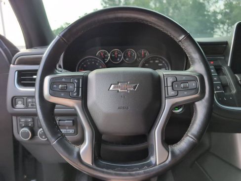 Used 2021 Chevrolet Tahoe Z71 w/ Z71 Signature Package AWD/4WD image 30