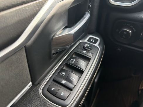 Used 2020 RAM 2500 Laramie w/ Night Edition image 19