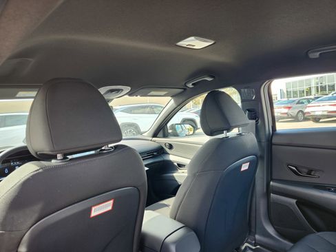 New 2025 Hyundai Elantra Sport image 14