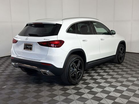 Used 2026 Mercedes-Benz GLA 250 4MATIC image 9
