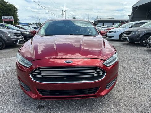 Used 2014 Ford Fusion SE FWD image 2