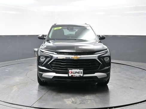 Used 2025 Chevrolet TrailBlazer LT w/ Driver Confidence Package image 8