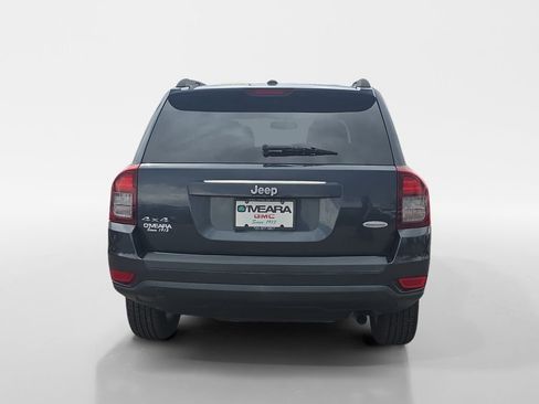 Used 2014 Jeep Compass Latitude image 4